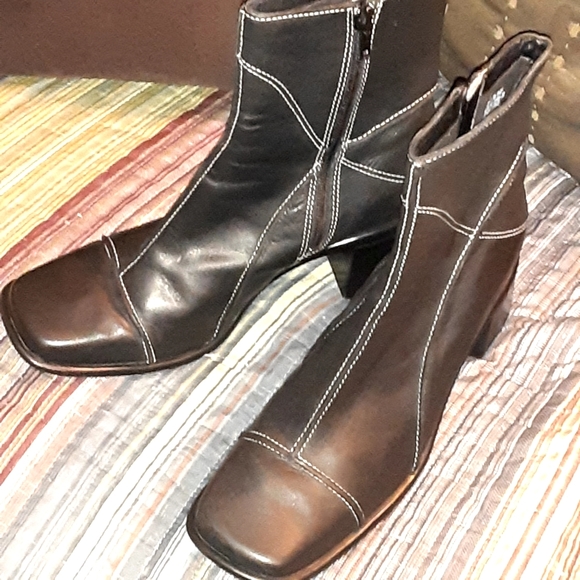 clarks leather ankle boots